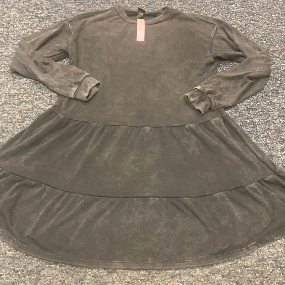 Wild Fable Gray Ruffle dress sz. XS NWT